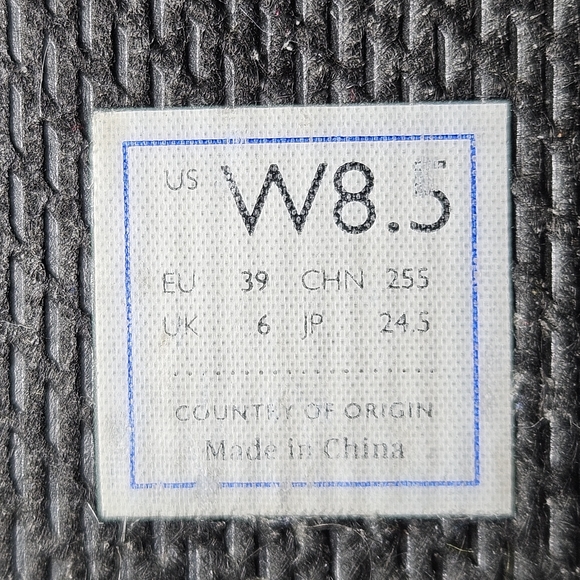 Rothy's Opal Python Sz 8.5 White & Gray Print Slip On Sneakers Retired Tennis - Picture 8 of 10